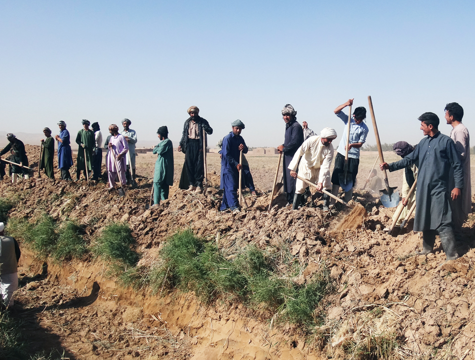 جریان ساخت کانال آبیاری در کهسان